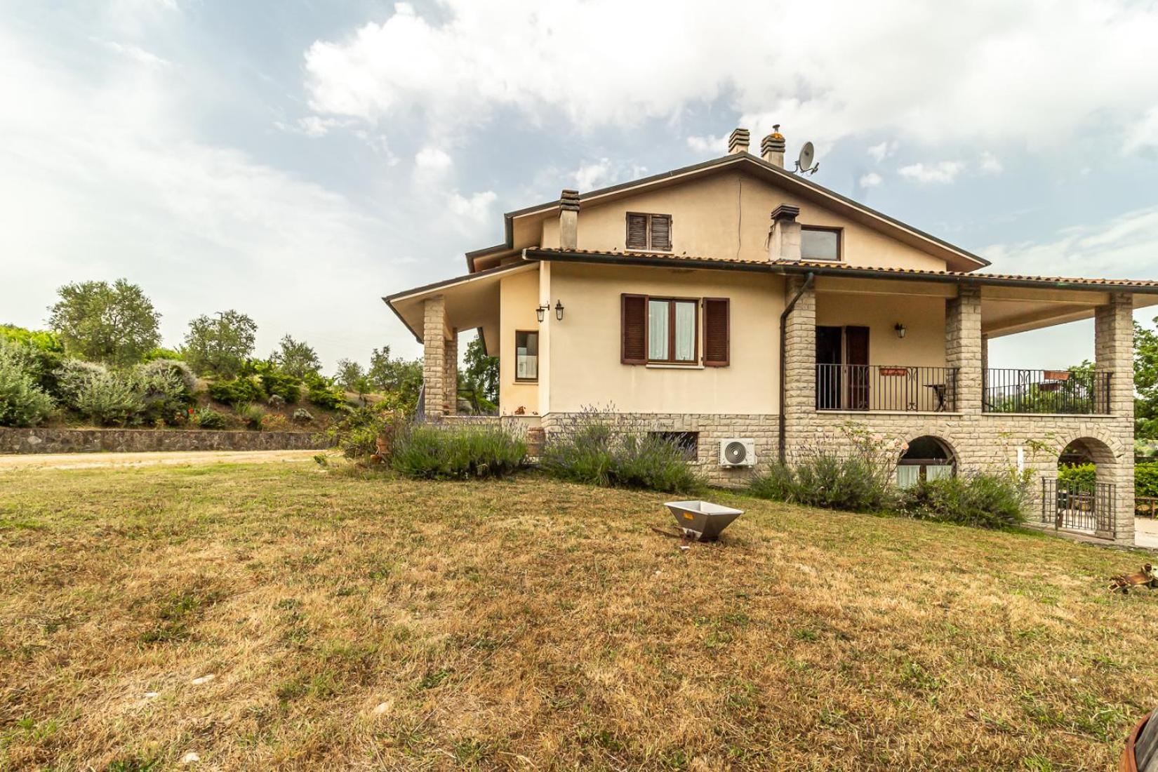 Agriturismo La Vite E L'Ulivo Apartment Baschi Exterior photo